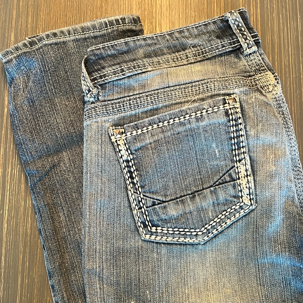 Daytrip Leo Straigh Jeans.